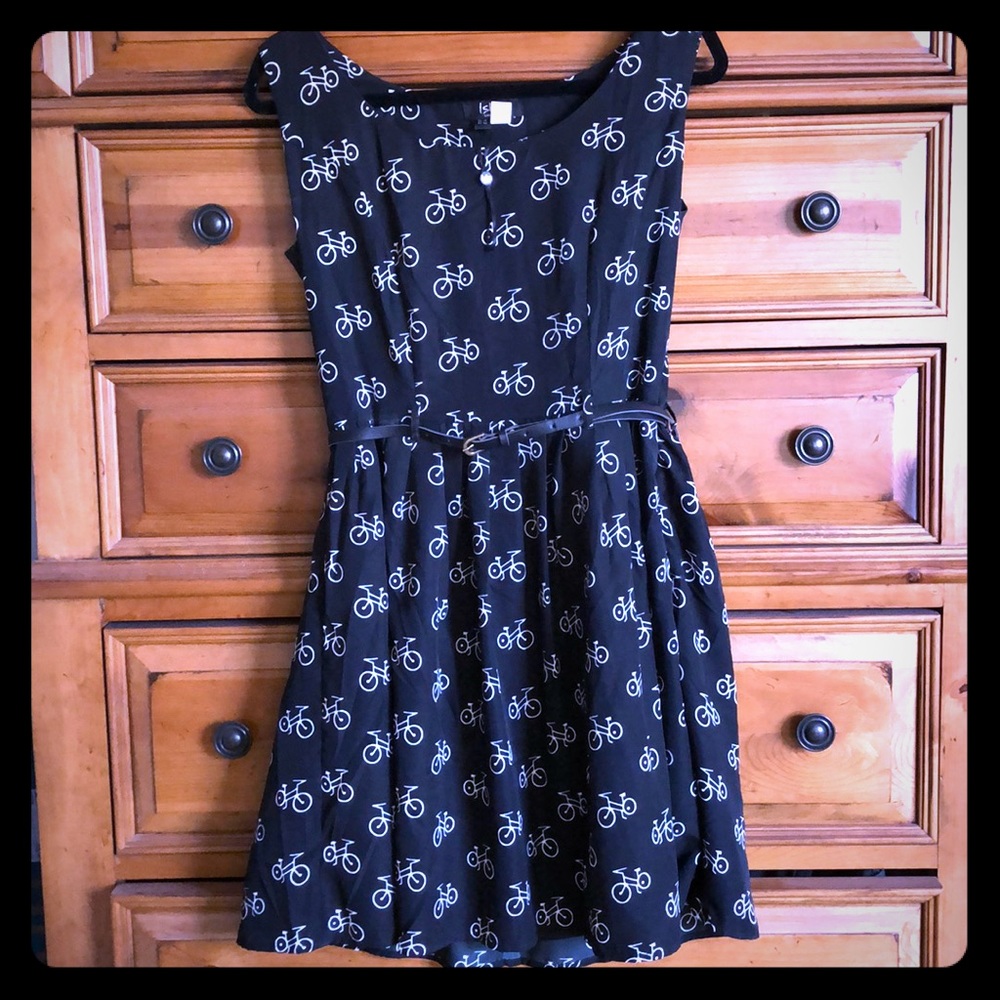 Fun summer dress! 🚲